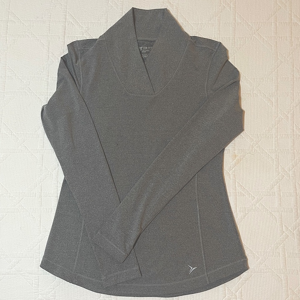 Gray Old Navy Active Semi-Fitted Long Sleeve Shirt Size Medium